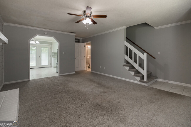 Building Photo - 115 Shadow Moss Dr