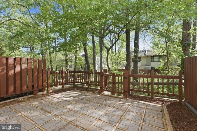 Building Photo - 2369 Southgate Square