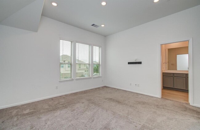 Building Photo - 4138 Balboa Dr