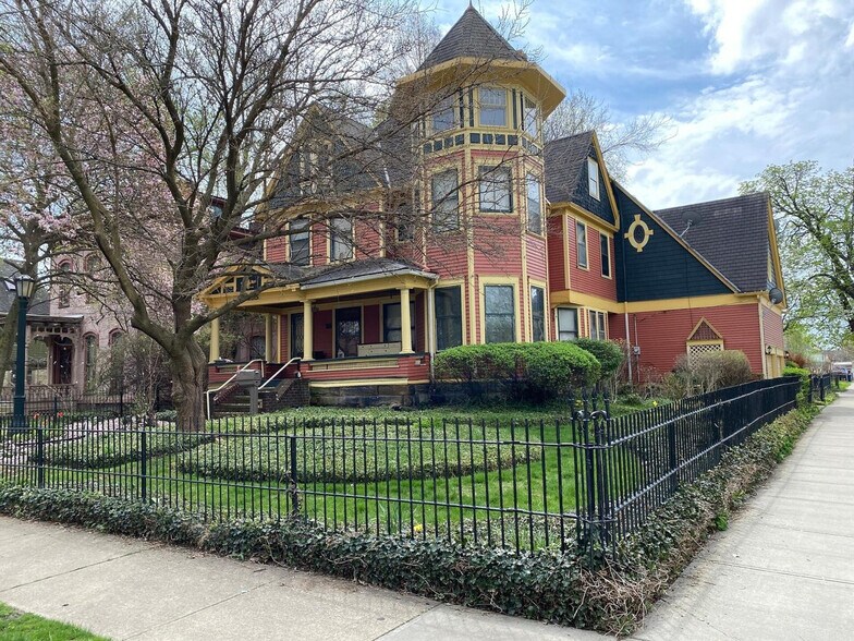 Building Photo - 3515 Archwood Ave