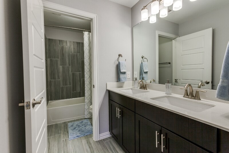 Building Photo - 4194 Leighton Ln