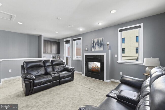 Building Photo - 120 Cambria Walk