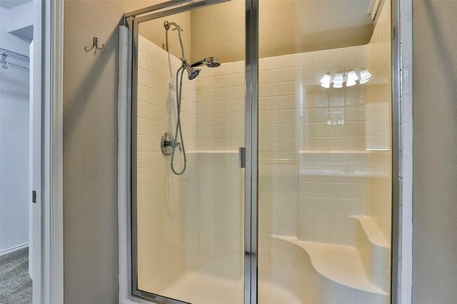 Building Photo - 15529 Landing Creek Ln