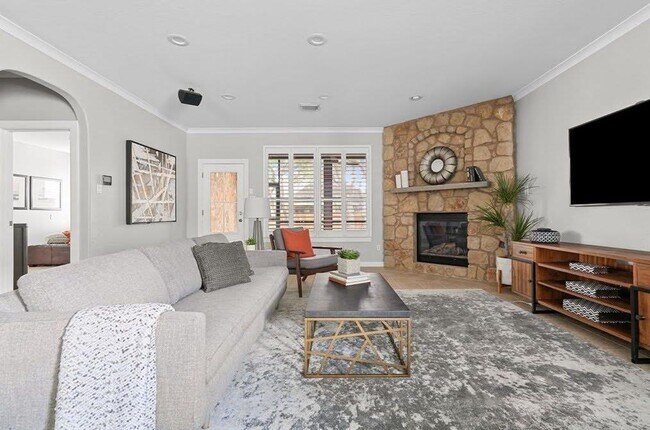 Building Photo - 10820 Sky Rock Dr