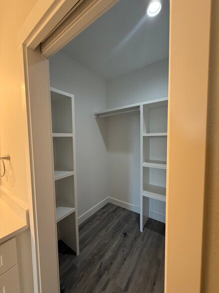 Building Photo - 8673 Charles Rd NE