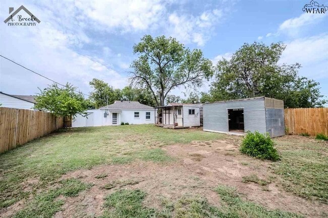 Building Photo - 3213 Avenue S