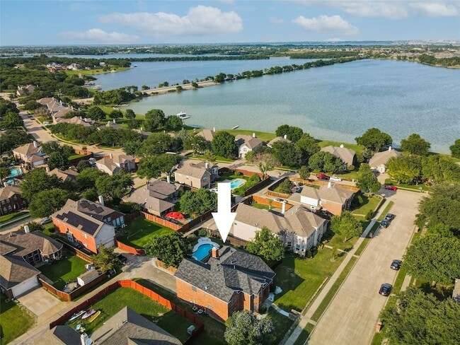 Building Photo - 5205 Panama Dr