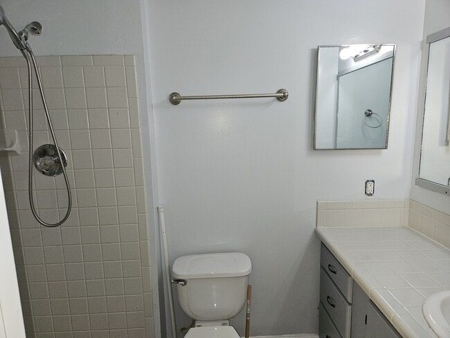 Building Photo - 5845 Hunting Ridge Rd