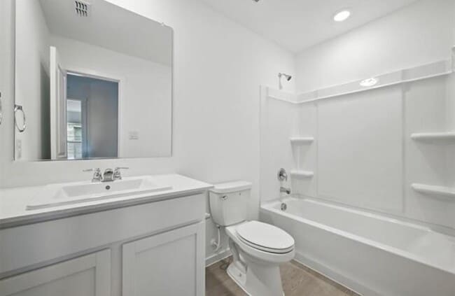 Building Photo - 205 Ashbrook St