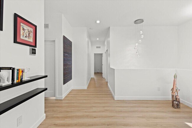 Building Photo - 4931 Whispering Way