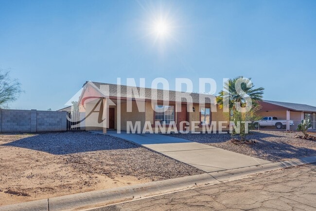 Building Photo - Freshly Updated Home in Arizona City