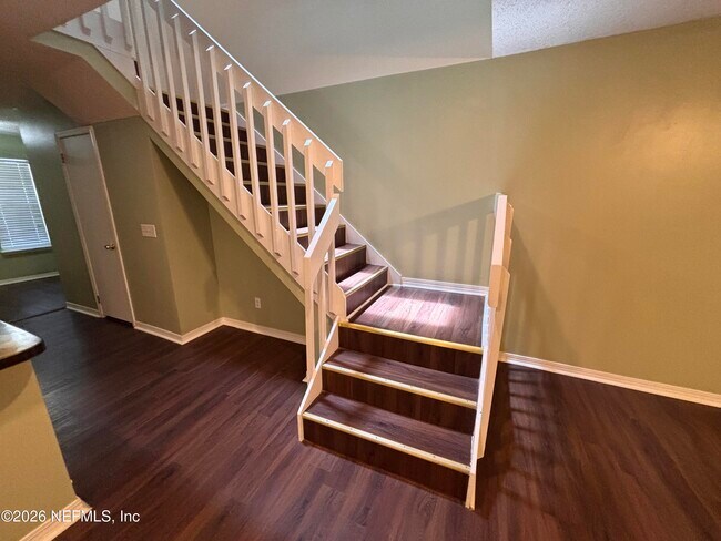 Building Photo - 8531 Sturbridge Cir W