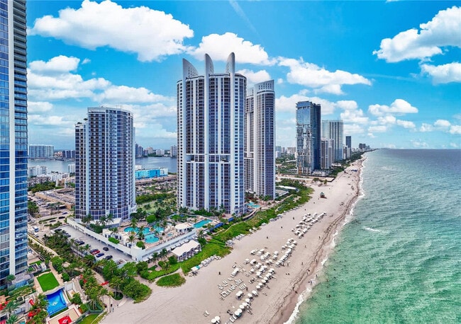 Building Photo - 18001 Collins Ave