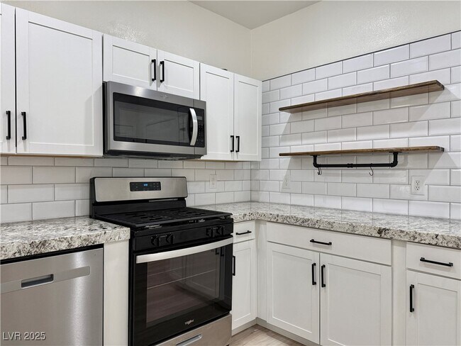 Building Photo - 7976 Cook Islands Ct