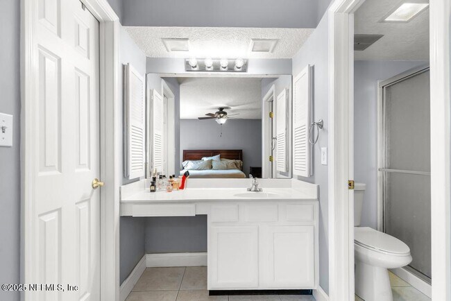 Building Photo - 5400 La Moya Ave