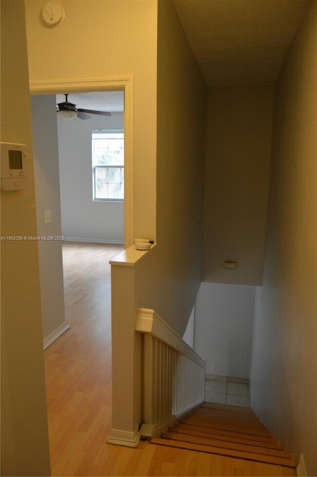 Building Photo - 1527 Veracruz Ln