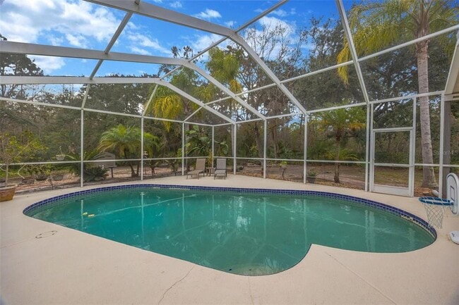 Building Photo - 6120 Chene Ct