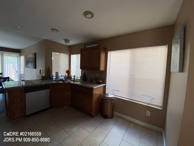 Primary Photo - Fontana 3 Bedroom Home Available July 2025