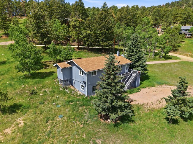 Building Photo - 836 Sleepy Hollow Dr