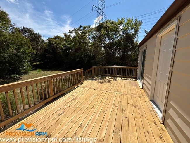 Building Photo - 9102 Pennswood Dr