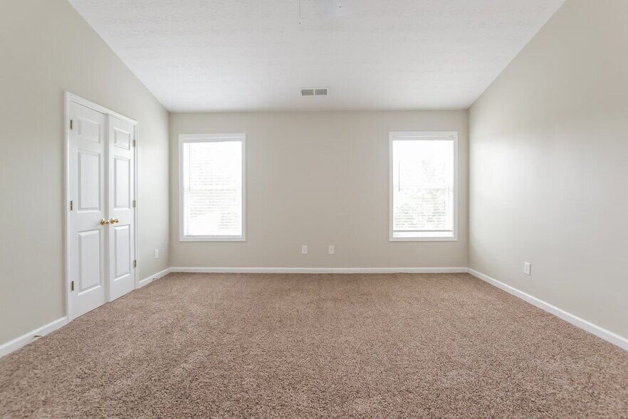 Building Photo - 123 Silver Arrow Cir