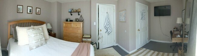 Building Photo - 24-26-26 Lawn St