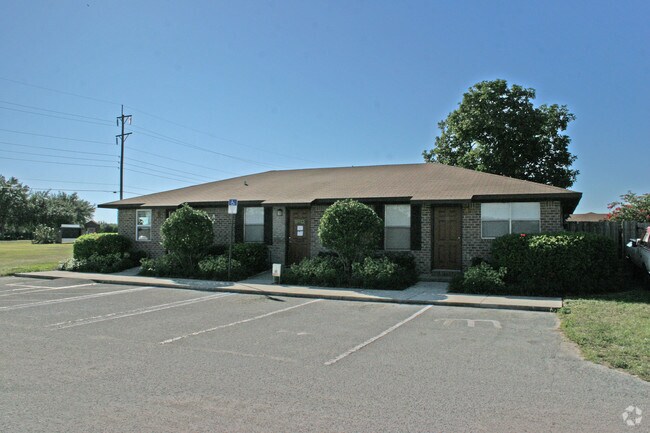 Julian Hills Apartments Eagle Lake, FL Apartment Finder