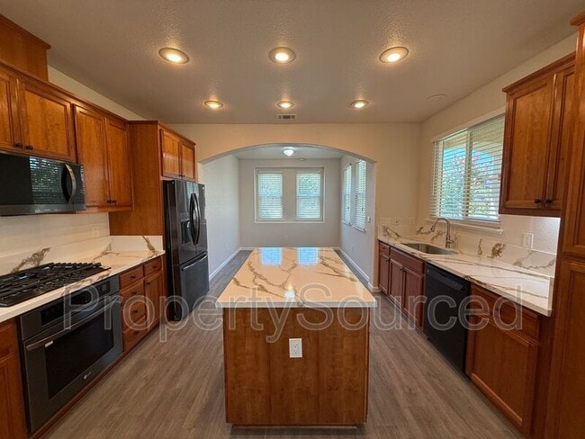 Building Photo - 617 Dody Dr
