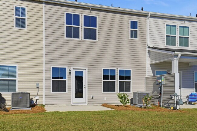 Building Photo - "Brand New 3-Bed Home with 2.5 Baths on Tiliwa Street – Your Summerville Sanctuary Awaits!"