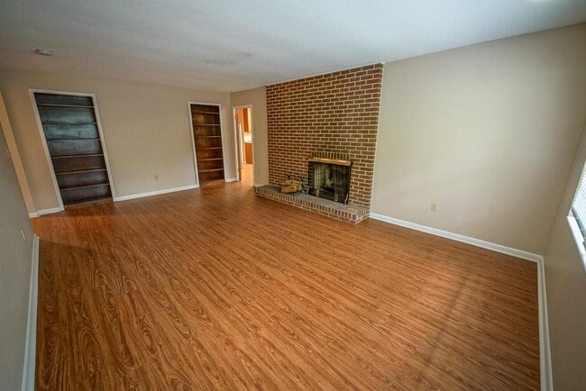 Building Photo - 410 Gaither Dr