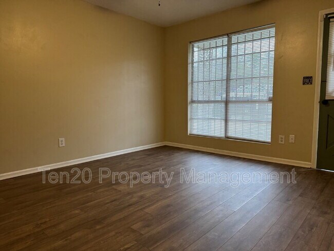 Building Photo - 6732 Playfield Dr