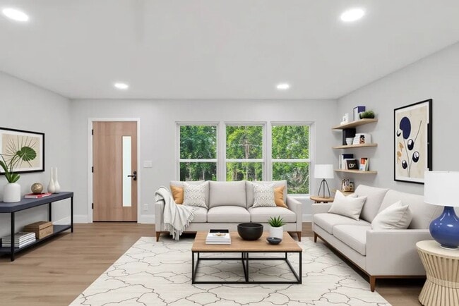 Building Photo - COMING SOON! Gorgeous 3 Bedroom 2 Bath ranch in Venetian Hills