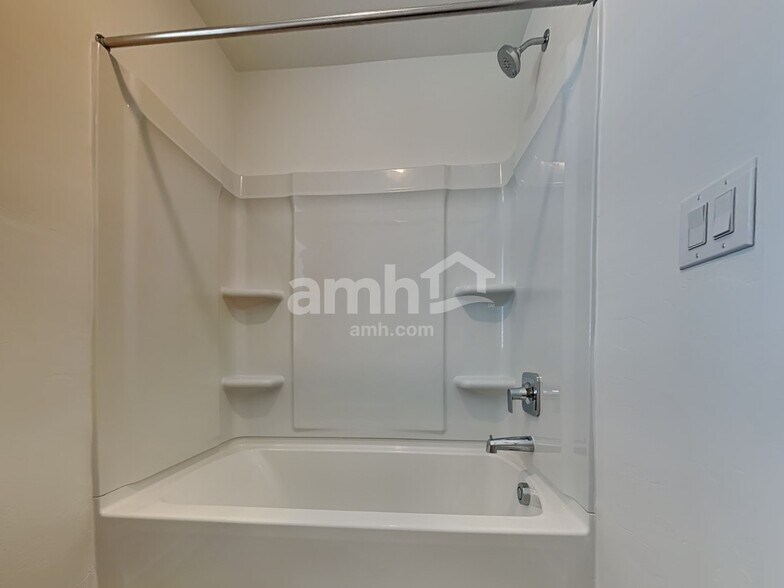 Building Photo - 13144 N Serenity Vly Dr