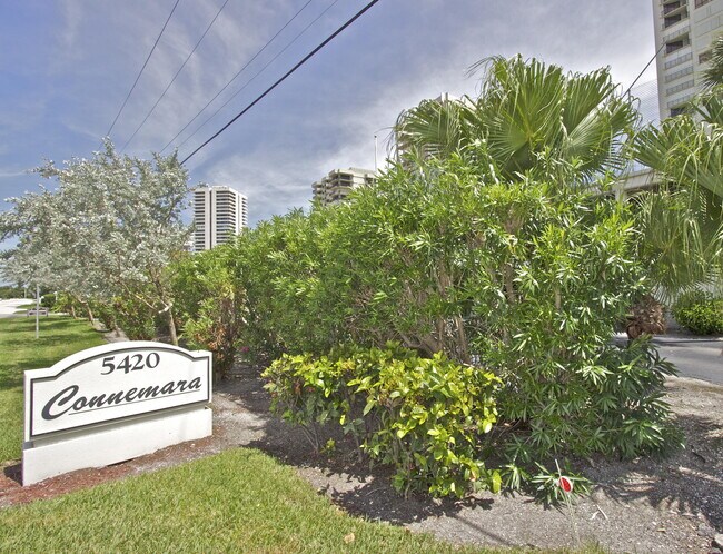 Building Photo - 5420 N Ocean Ave