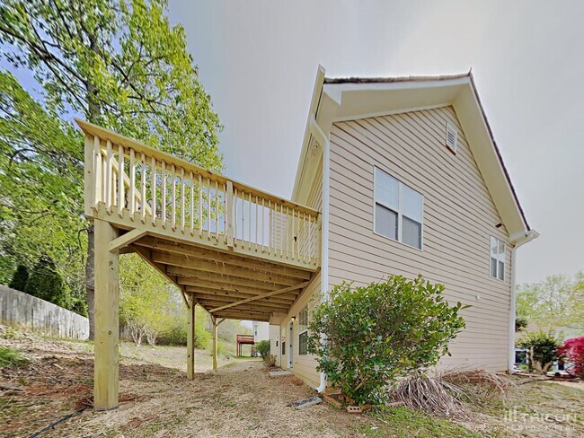 Building Photo - 330 Tambec Trce NW