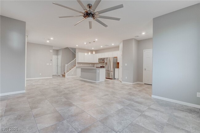 Building Photo - 10673 Sariah Skye Ave