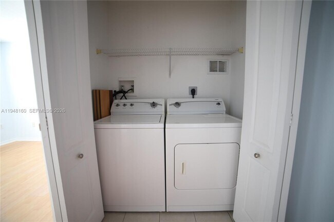 Building Photo - 8826 W Flagler St