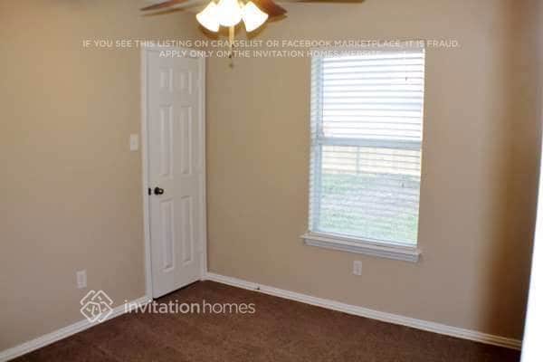 Building Photo - 1702 Cancun Dr