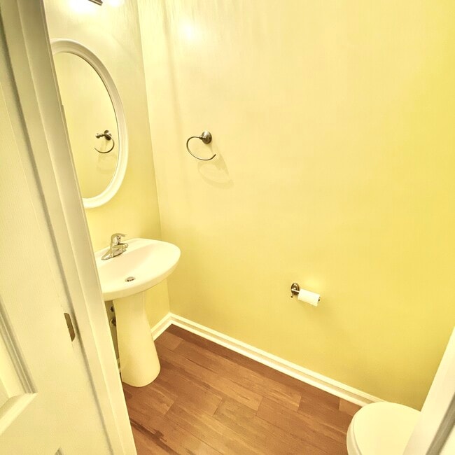 Building Photo - 223 Station Mill Blvd