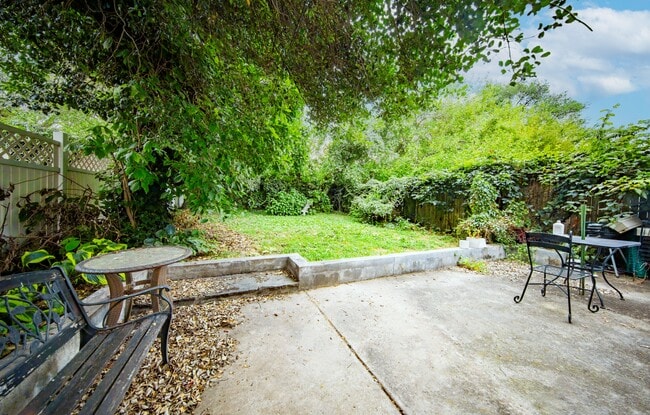 Building Photo - 112 Dawson St