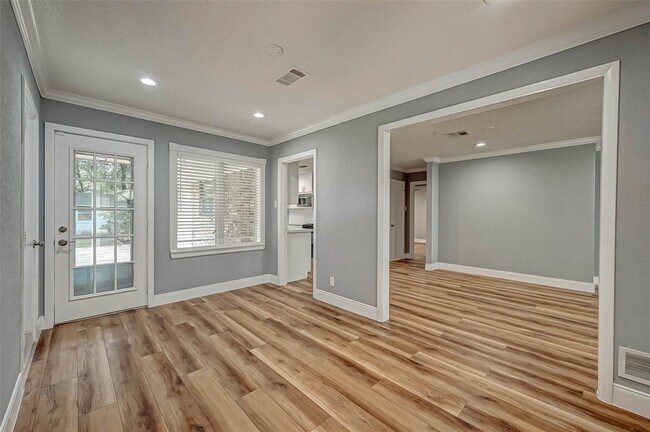 Building Photo - 4038 Cheena Dr