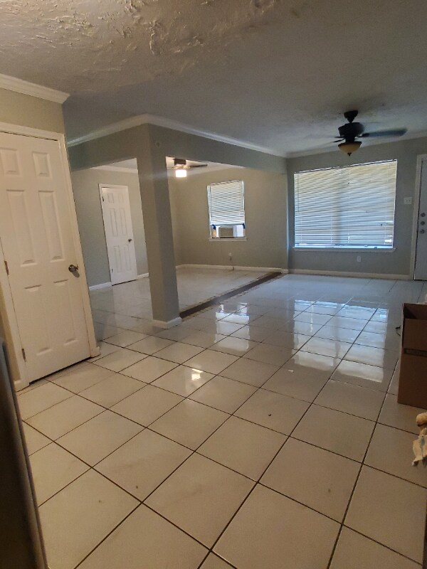 Building Photo - 1717 Magnolia Dr