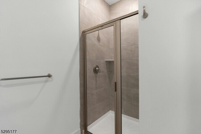 Building Photo - 19 Veterans Wy