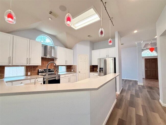 Building Photo - 312 Middle Ground Cove