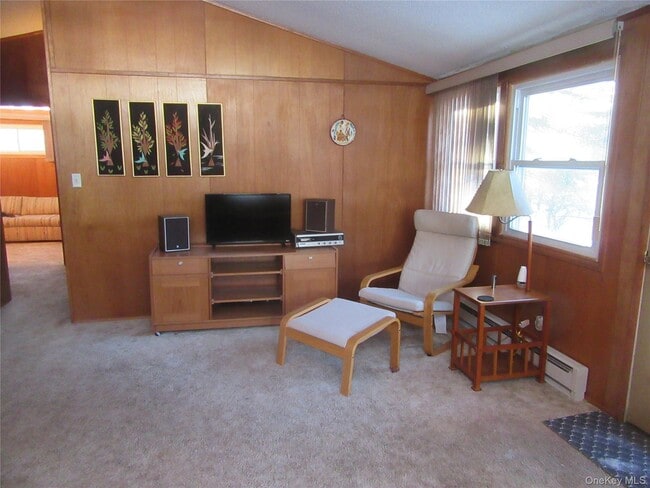 Building Photo - 14 Ann Ln