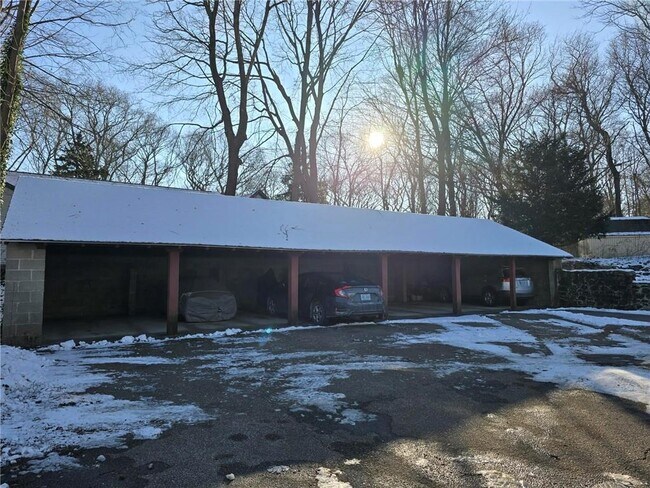 Building Photo - 186 Beach St