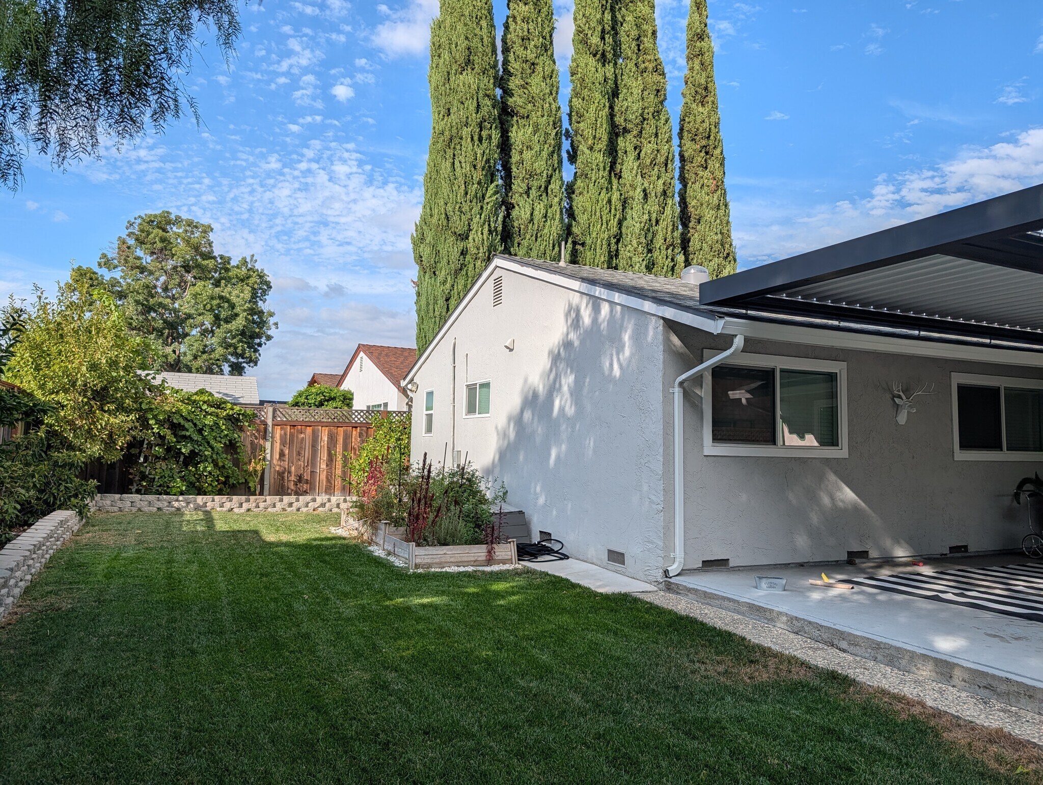 Building Photo - 487 Tuscarora Dr