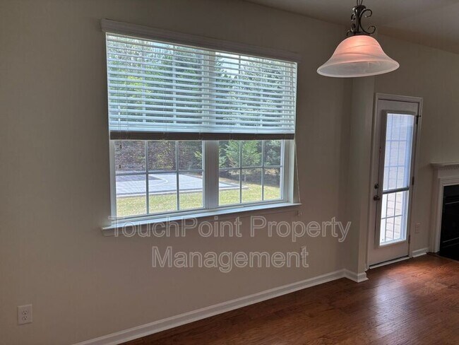 Building Photo - 78123 Rillstone Dr