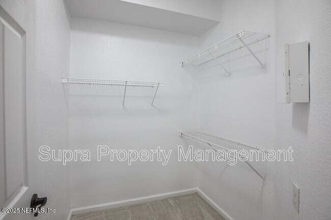 Building Photo - 10075 Gate Pkwy