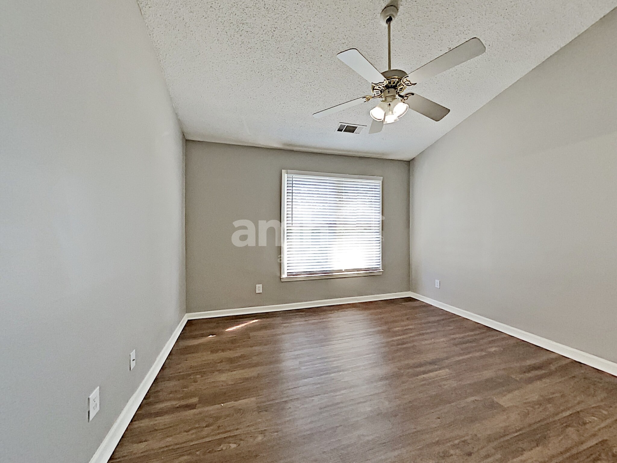 Building Photo - 479 Shoal Ct